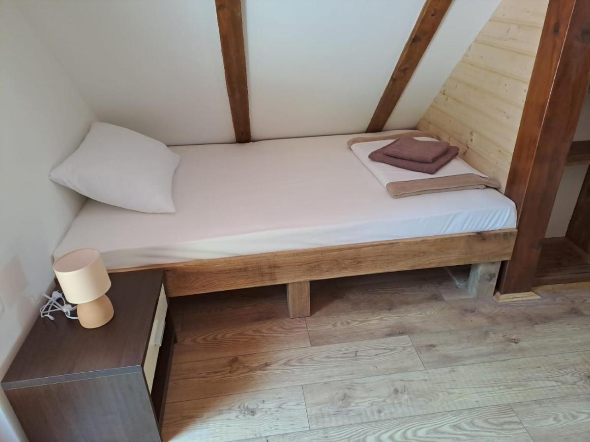 Apartment Iva Duga Resa Zewnętrze zdjęcie