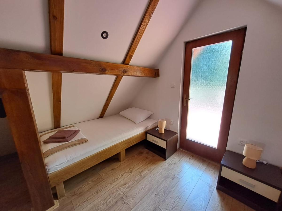Apartment Iva Duga Resa Zewnętrze zdjęcie